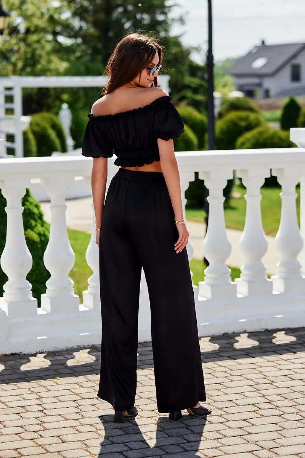 TEEK - Off-Shoulder Cropped Blouse