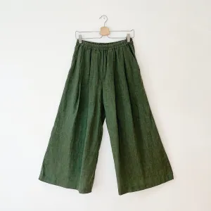 Yuvita | Crop Wide Leg Pants in Green Melange