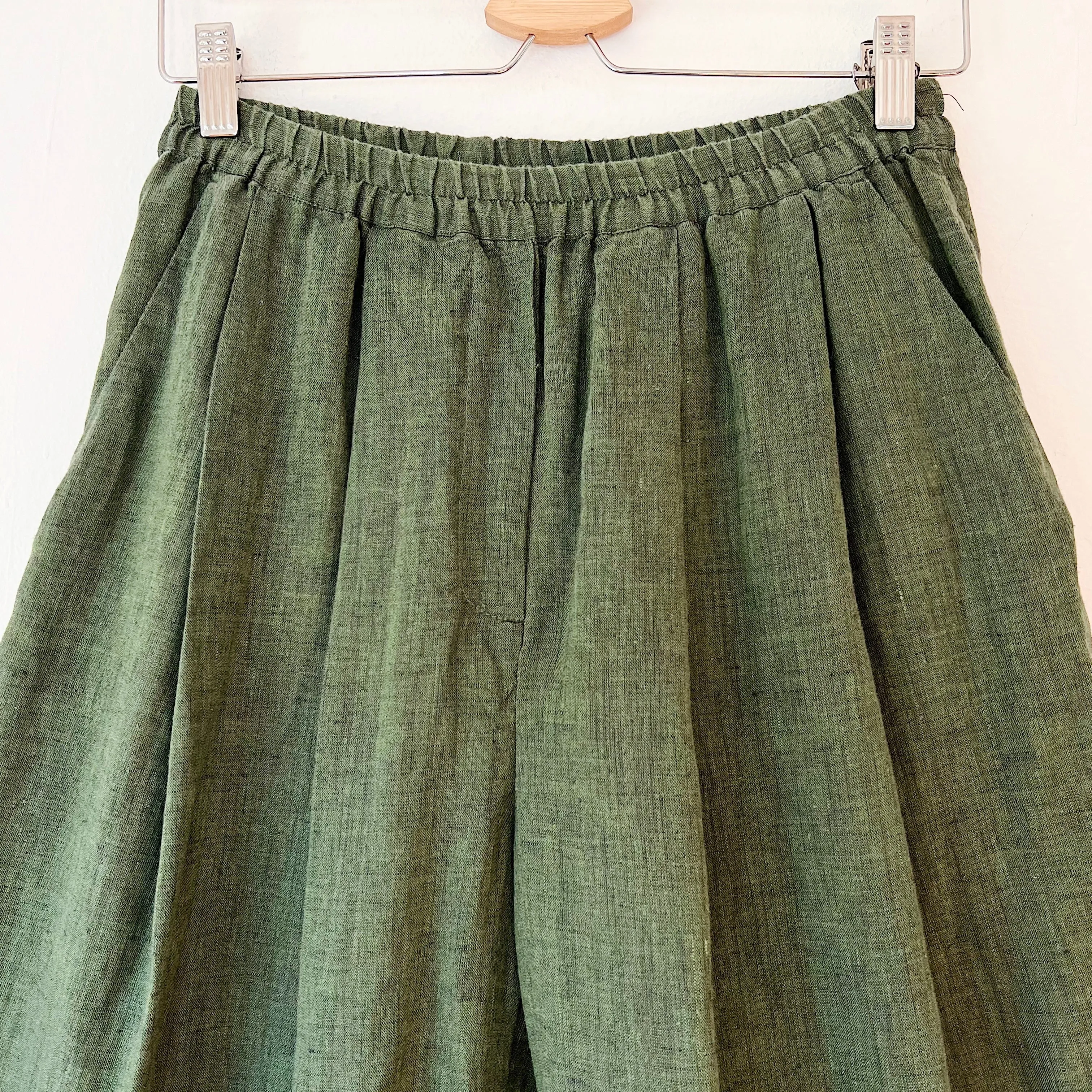 Yuvita | Crop Wide Leg Pants in Green Melange